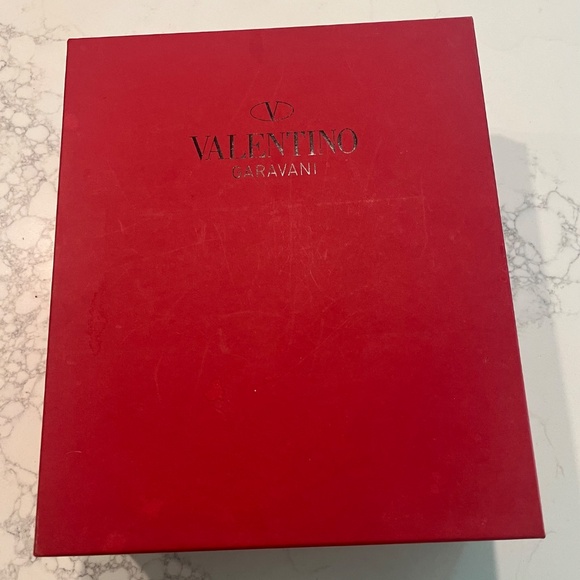 Authentic Valentino NIB Red and Tan Rockstud Stilletos - Picture 5 of 5